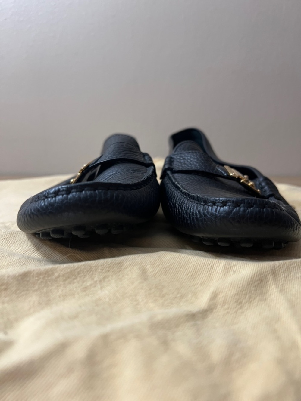 Louis Vuitton Black Pebbled Leather Loafers with Gold Hardware size 38,5 - Picture 10 of 11